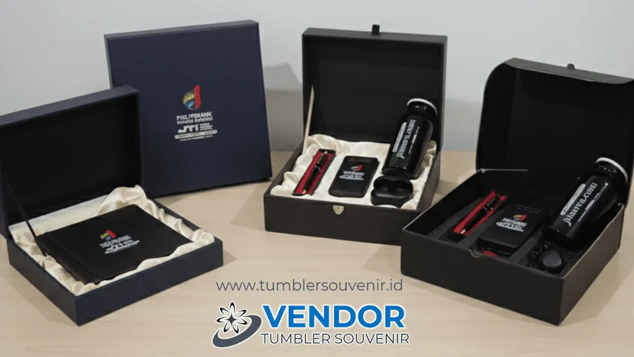 Paket Merchandise Perusahaan Eksklusif untuk Promosi dan Branding